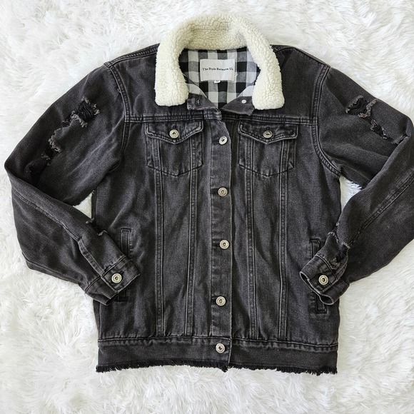 The Style Between Us Black Distressed‎ Denim Jacket with Sherpa Collar Sz M Punk - Picture 1 of 8